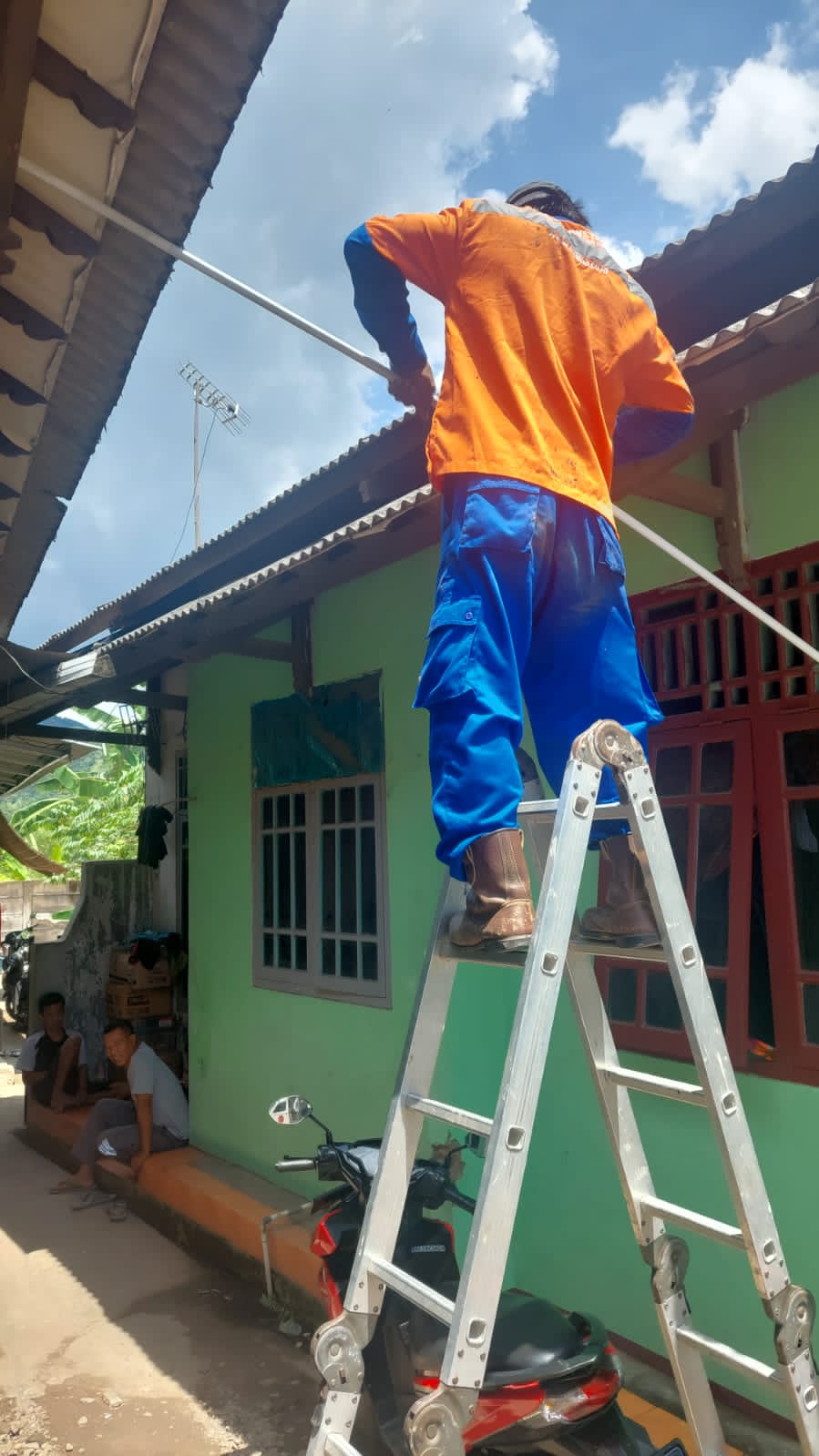 HALINA CCTV MENJUAL CCTV DAN MENYEDIAKAN JASA PASANG CCTV MURAH BERGARANSI CILEGON MERAK ANYER SERAN